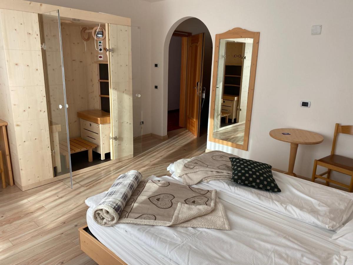 Hotel Europa Pozza di Fassa Eksteriør bilde