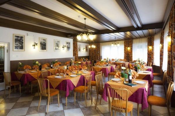 Hotel Europa Pozza di Fassa Eksteriør bilde