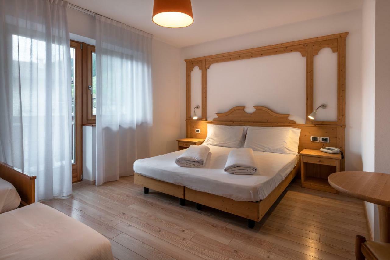 Hotel Europa Pozza di Fassa Eksteriør bilde